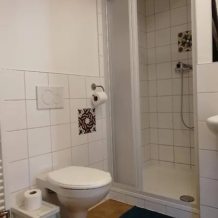 Fara Jitrava Konukevi *